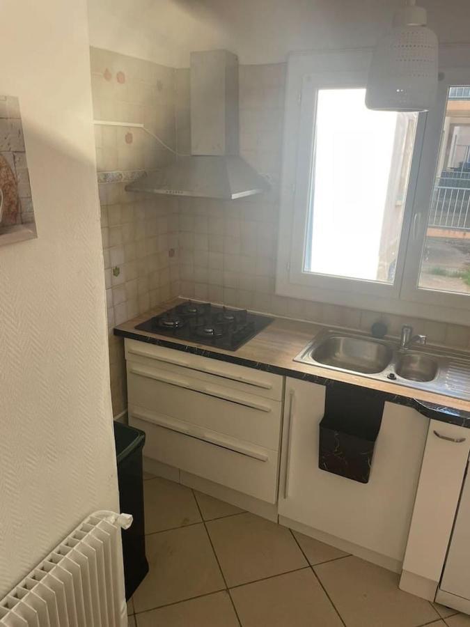 Appartement Proche Gare Tgv Nimes Exterior photo